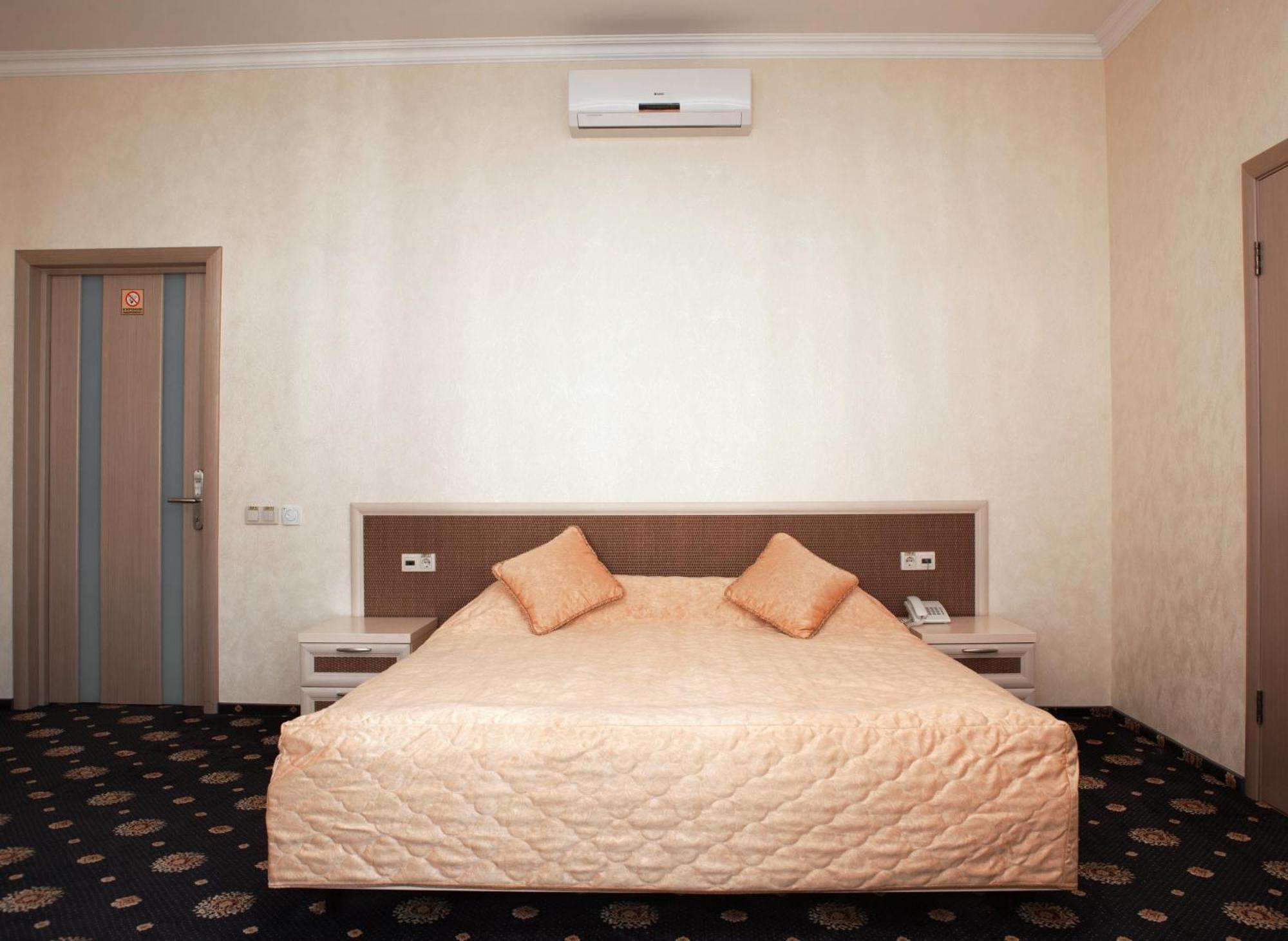 Gonchar Hotel Kijev Szoba fotó