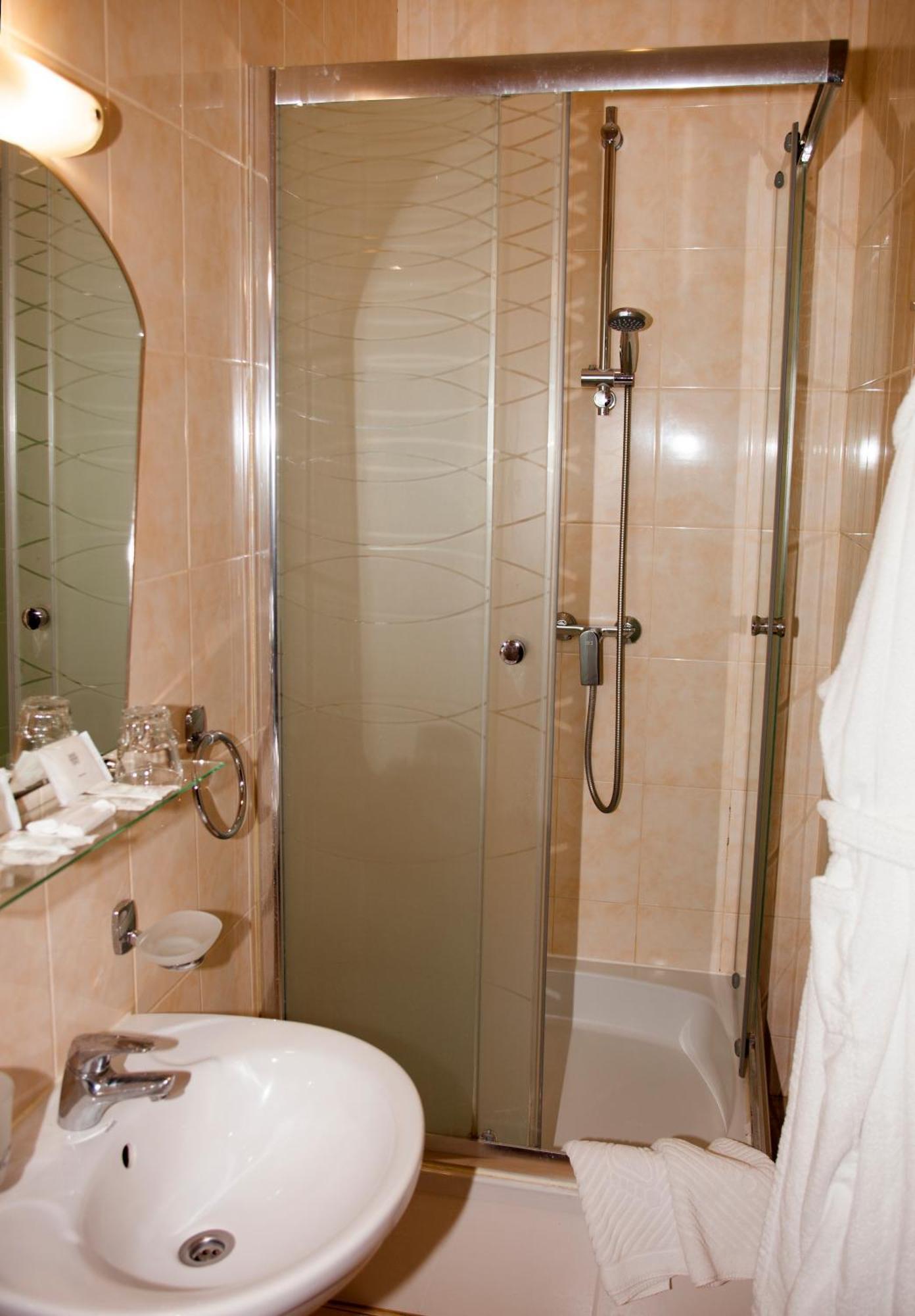Gonchar Hotel Kijev Szoba fotó